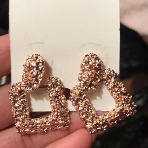 Small squared shaped drop earrings